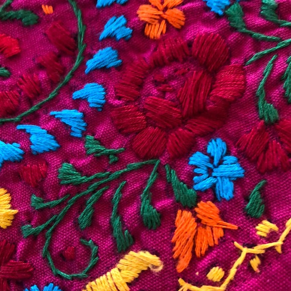 Authentic Mexican Embroidered Blouse Sleeveless - Picture 5 of 10